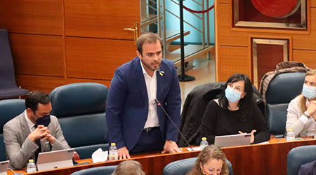 Escribano: “La izquierda solo sabe prohibir, bloquear e intervenir la vida a todo aquel que no se comporta conforme a su modelo excluyente de sociedad”