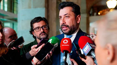 Díaz-Pache reivindica “la idea de una mujer individual y libre frente al feminismo de izquierdas, que presenta a las mujeres como un bloque vulnerable, siempre victimizado