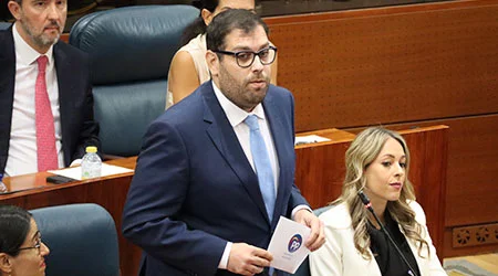 Pérez: “Si el PSOE sigue con la deriva autoritaria a la que están llevando a España, nosotros iremos a las calles y a los tribunales para defender la democracia, el Estado de Derecho y la libertad frente al intento de dictadura que quieren imponernos por la puerta de atrás”