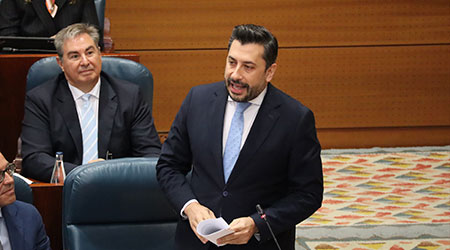 Díaz-Pache denuncia que la presidenta fue “abandonada a su suerte en un país sumido en la violencia y con la ultraizquierda jaleando el boicot a ambos lados del Atlántico”