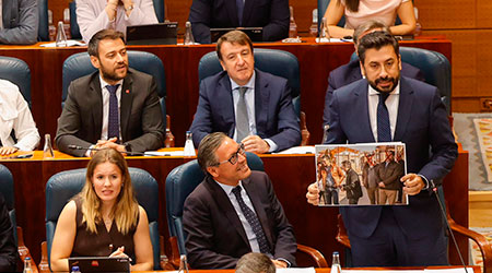 Díaz-Pache señala que el plan de Sánchez es “utilizar la corrupción política para conseguir la presidencia, la económica para pagar favores, la institucional para destruir el Estado de derecho y la moral para perseguir al que se le ponga por delante”