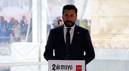 Díaz-Pache señala que hoy se celebra “un 2 de Mayo especial por el sectarismo patológico de Sánchez” y con “el PSOE-M aislado detrás del muro sin el apoyo de los madrileños»