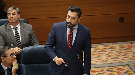 Díaz-Pache critica que “a falta de presupuestos, Pedro Sánchez gobierna con ‘por supuestos’ a establecer un gasto récord en asesores, no pagar lo que debe al Consorcio Regional de Transportes o reducir a la mitad el dinero destinado a Sanidad”