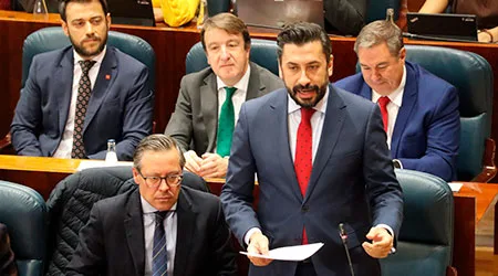 Díaz-Pache: “Si el ex ministro todopoderoso y número tres del PSOE está imputado por pertenecer a una organización criminal y su jefe era Pedro Sánchez, señora Espinar, ¿cómo se llama esa organización?”