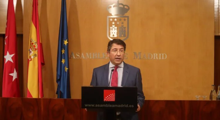Pedro Muñoz, sobre los gritos contra Ayuso: “Lamento que los grupos de la izquierda no condenen la violencia ni el discurso de odio que vimos ayer”