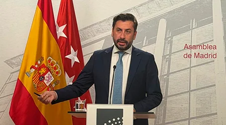 Díaz-Pache: «Frente a un Gobierno central paralizado y una oposición anclada en buscar el escándalo que no llega, la Asamblea funciona y está al servicio de los madrileños»