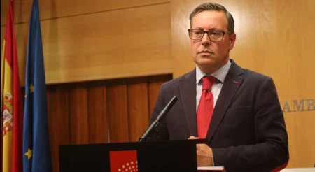 Serrano: “La Ley Maestra de Educación pretende garantizar el modelo de éxito de la Comunidad de Madrid”
