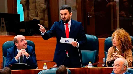 Navarro: “El sector energético tiene especial importancia en Madrid, pero si no se modifica el Plan del Gobierno en esta materia, España se arriesga a ser relegada a un segundo plano en Europa”