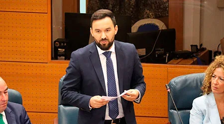 Navarro: “En la Comunidad de Madrid la digitalización es política útil para hacerle la vida más fácil a los ciudadanos”