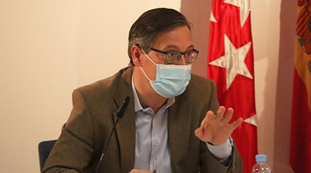 Serrano: «Si la izquierda puede analizar los contratos de la Comunidad de Madrid es porque somos transparentes»